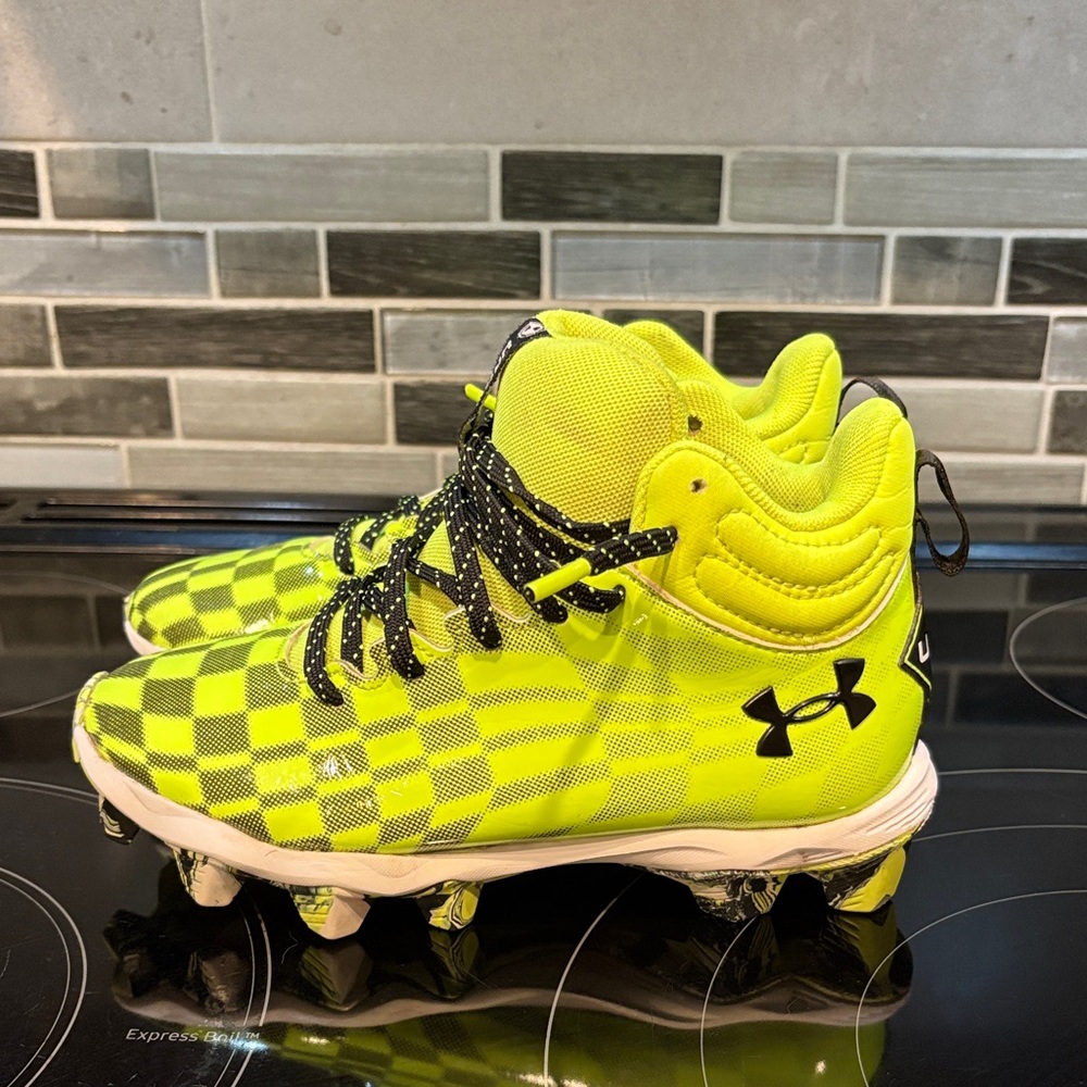 Under Armour Neon Yellow and Black Kids' Sneakers